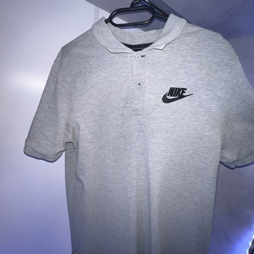 Nike T-shirt medium gray like new