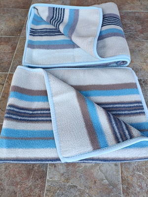 Blanket set like new, pack of 2