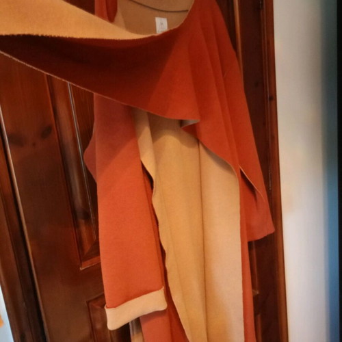 The Knls coat new, tan-cinnamon color, one size, soft without buttons