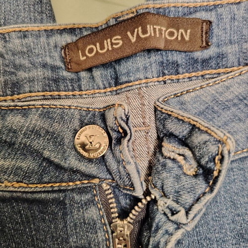 Louis Vuitton women's 3/4 denim jeans new, size 38, blue