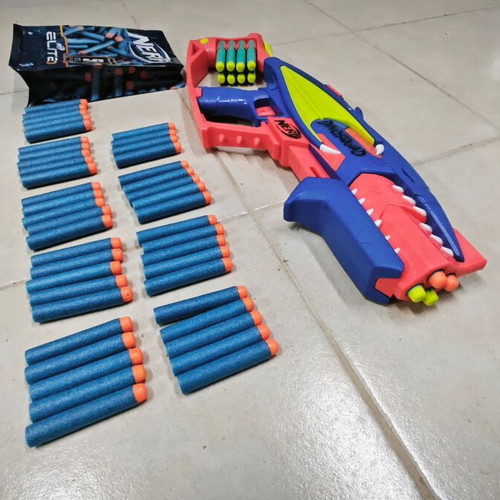 Nerf DinoSquad Terrodak Blaster like new with 50 darts