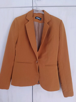 Paranoia women's jacket medium like new, tan/mustard