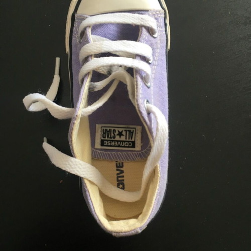 Converse All Star kids' athletic shoes size 25 like new, purple