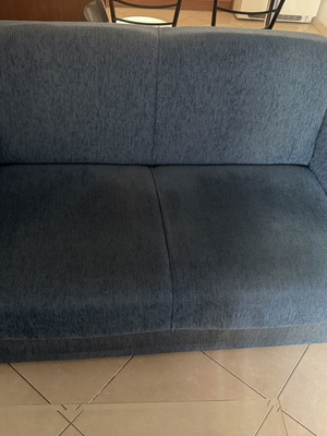 Two-seater sofa blue used in very good condition 1.58x0.80 m
