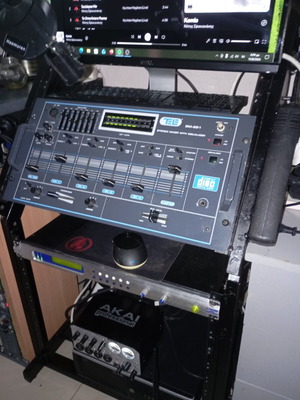 Tele SM-251 stereo mixer with equalizer