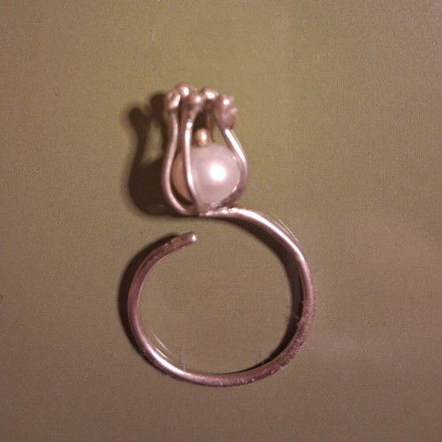 Custom made silver ring with pearl
