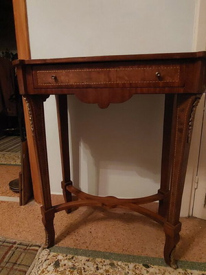 Classic Louis XV style entry console table 1950 vintage