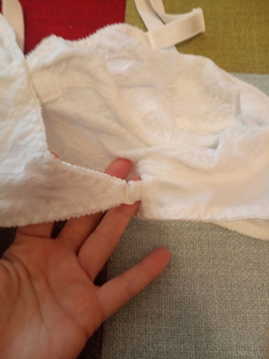 Nursing bra white like new