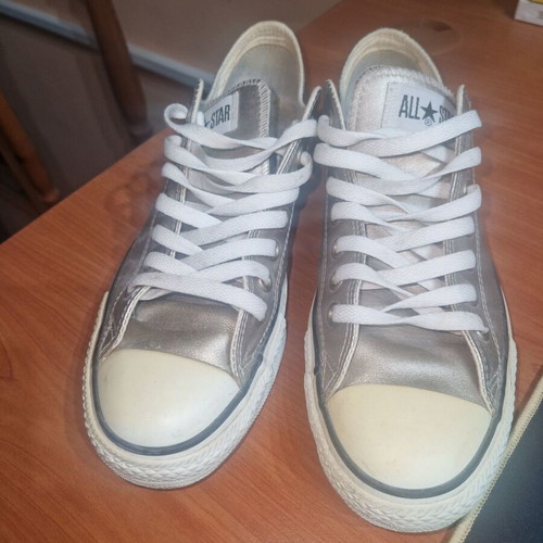 Converse All Star collectible sneakers in gold color like new