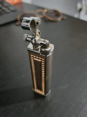 Classic lighter, needs gas refill