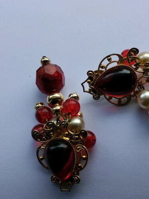 Button earrings used with red beads