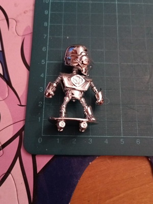 Silver Skeleton φιγούρα από τη συλλογή Stumble Guys σαν καινούργιο