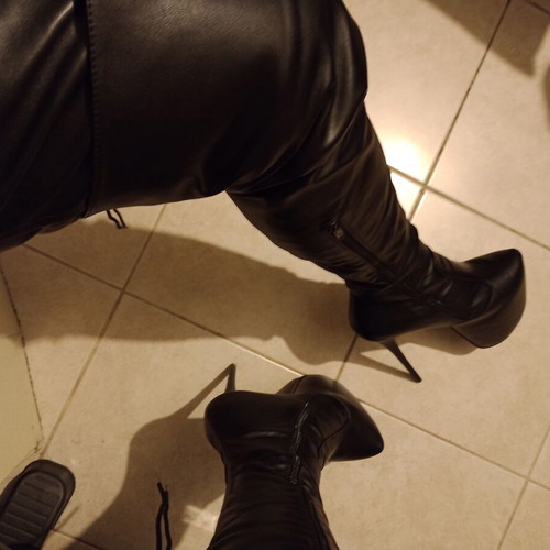 Pleaser Jubilant 3007 USA boots size 41 new with box black