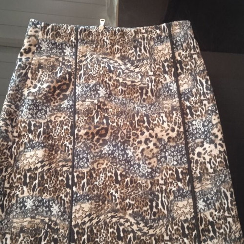 Animal print skirt size S like new, brown