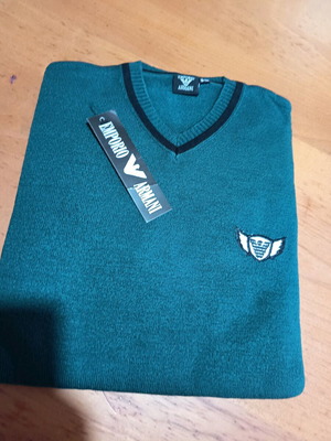 Emporio Armani pullover new, size s/m, green