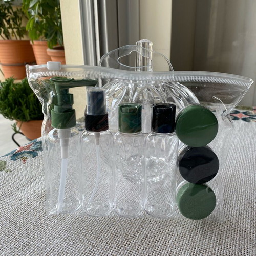 Travel set 8 pieces like new, plastic with storage pouch