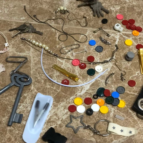 Πακέτο διάφορα αντικείμενα για χειροτεχνίες μεταχειρισμένα