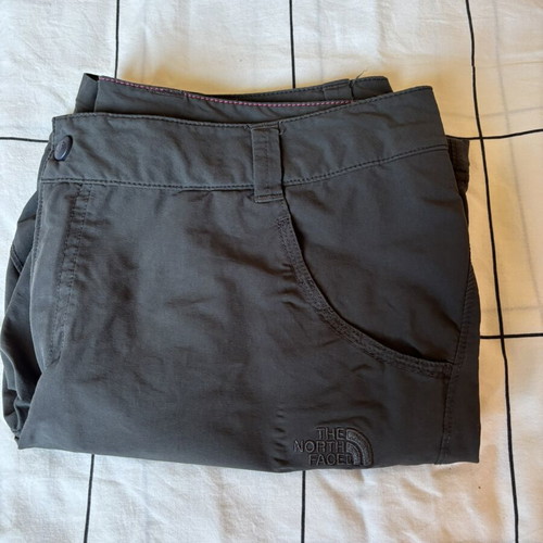 The North Face women's shorts size S/M like new, gray