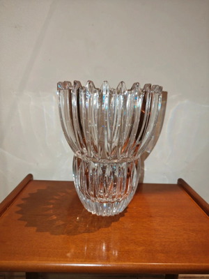 Vintage Mikasa Ice Palace Crystal Vase like new