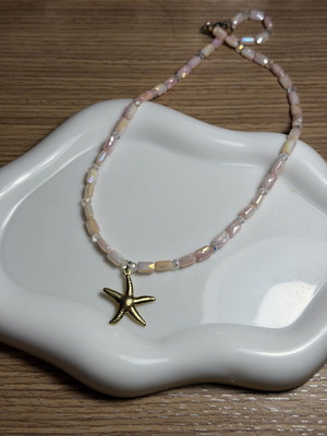 Handmade necklace new, gold color