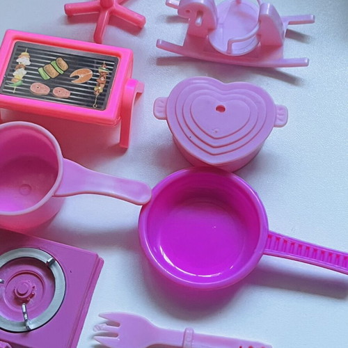Cooking accessories for dolls like new, colorful set