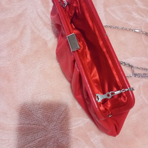 Handbag like new, red timeless design