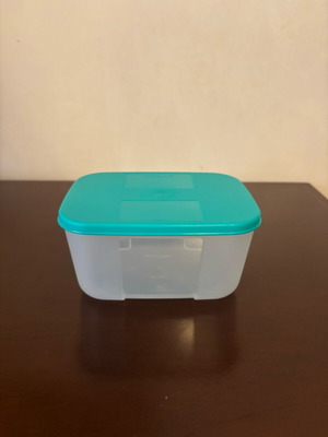 Tupperware storage container 700 ml turquoise fresh system new