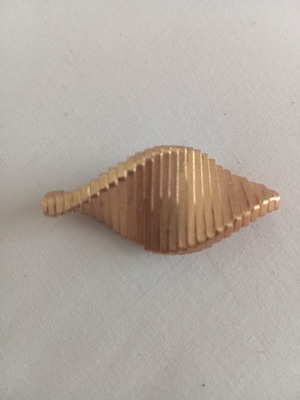 Montana vintage pin Paris, like new