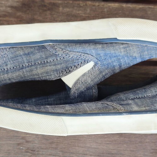 Gap children's casual slip-on sneakers blue size 32 used