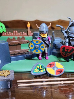 Playmobil 3137 Vikings Knights’ Ambush used set with knights and fortress