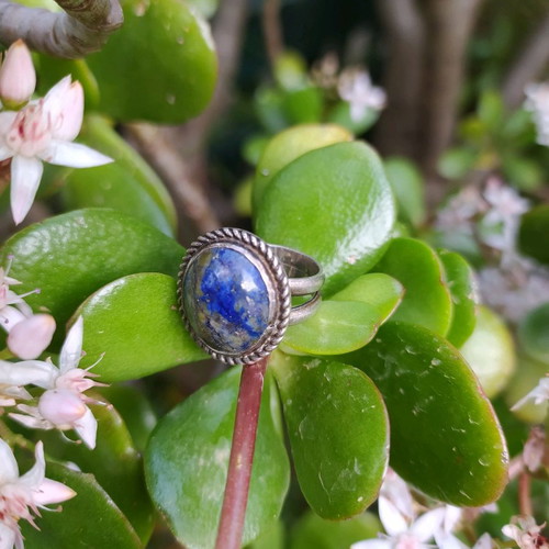 Silver 925 ring with lapis lazuli used