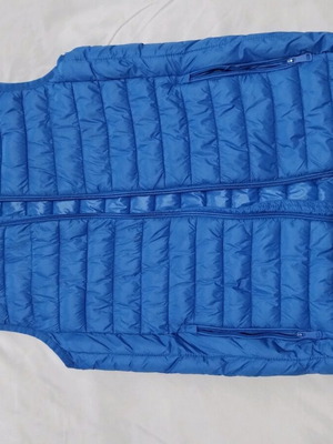 Λεπτό αμάνικο μπουφάν OVS 8-9 ετών σαν καινούργιο, μπλε