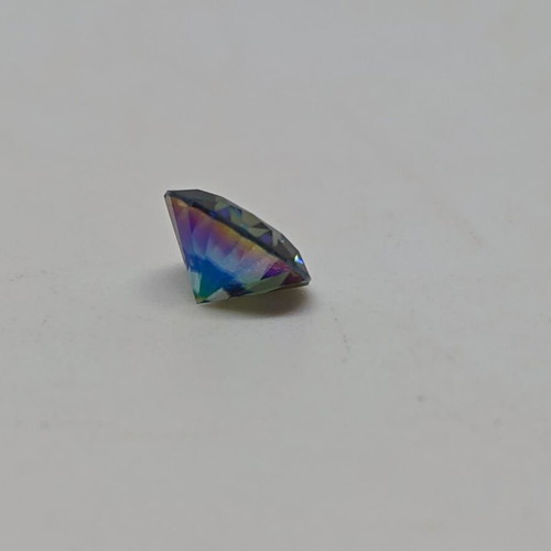 Moissanite precious stone 1ct like new, blue color, perfect cut