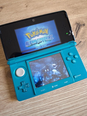 Nintendo 3DS Aqua Blue like new handheld console