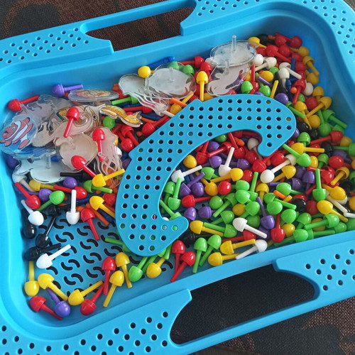 Quercetti Ocean Fun Fish & Pegs Educational Toy like new