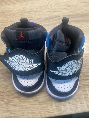 Sky Jordan 1 Toddler Shoes Size 19.5 Like New
