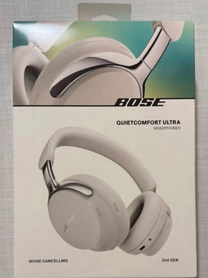 Bose QuietComfort Ultra 2nd Gen headphones new, White Smoke