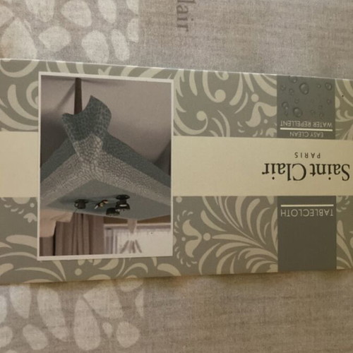 Saint Clair Tablecloth and Runner new