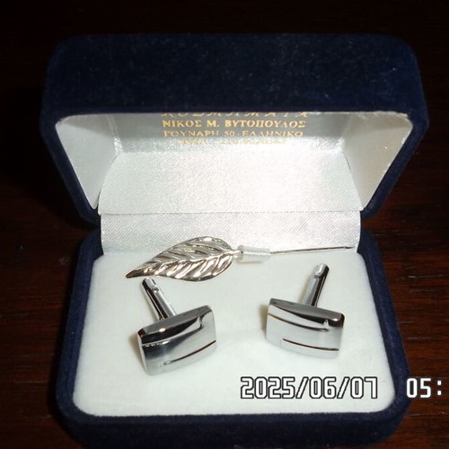 Cufflinks set like new