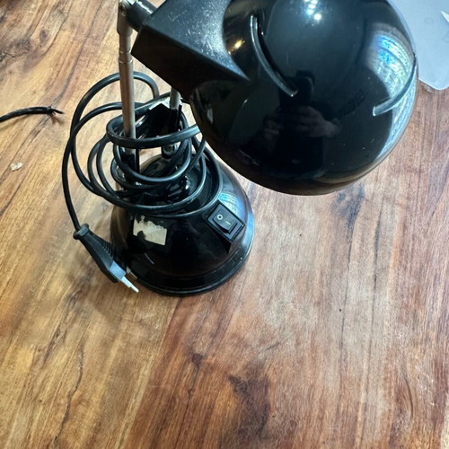 Table lamp like new, convenient and adjustable