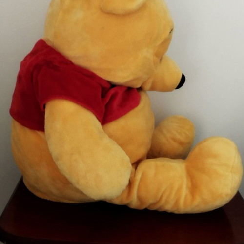 Winnie The Pooh Giant Soft Toy like new, 80cm, official Disney
