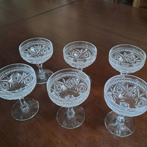 Crystal liqueur glasses set of 6 like new