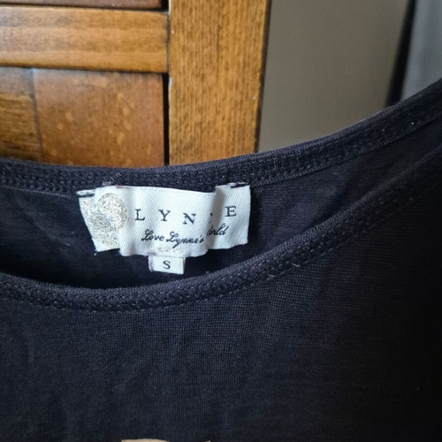 Lynne blouse size S like new, black and pink