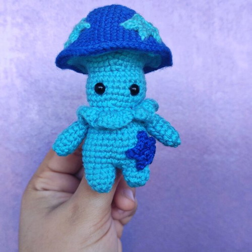 Mushroom guy new with stars, keychain and different designs