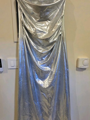 Strapless silver dress new, size L