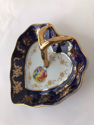Porcelain snack plate 24k like new