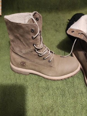 Timberland boots like new, gray, unisex, US size 9