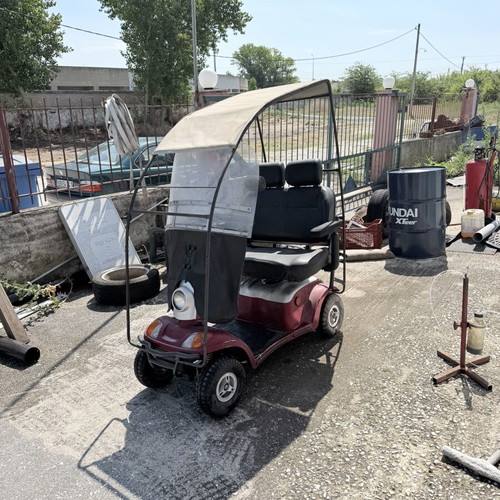 KYMCO Maxi XLS electric quad scooter like new with tandem seat and canopy