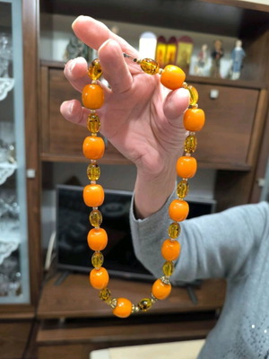 Amber necklace with silver setting like new