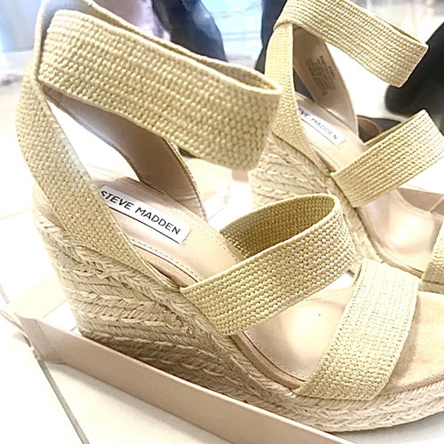 Steve Madden wedge sandals like new, beige gold size 40